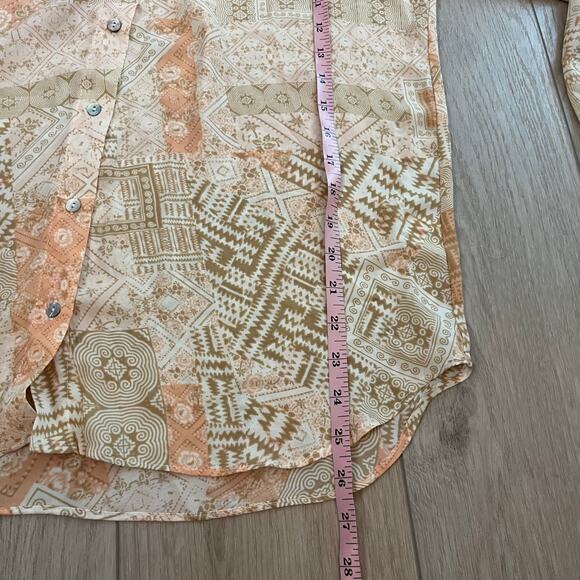 Rose & Olive Women’s Peach and Tan Button Down Blouse Size L - Picture 7 of 8